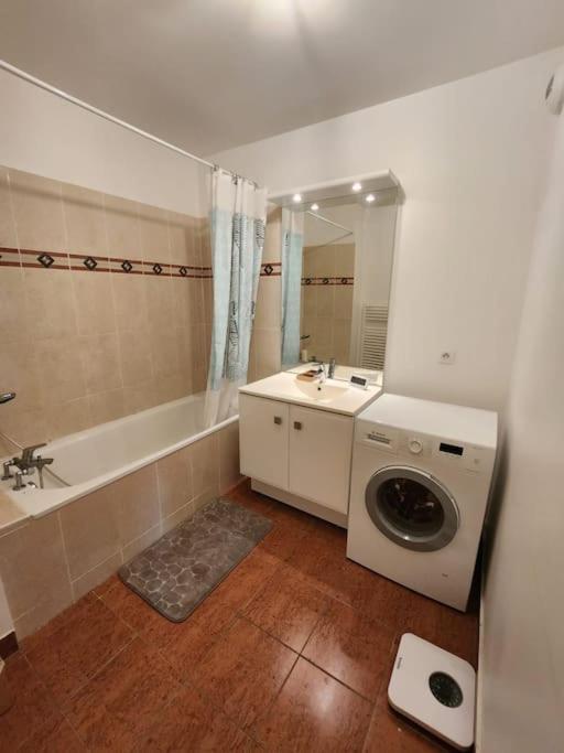 Appartement 2 Pieces 5Min Gare Val D'Europe Parking Inclus Montévrain Eksteriør bilde